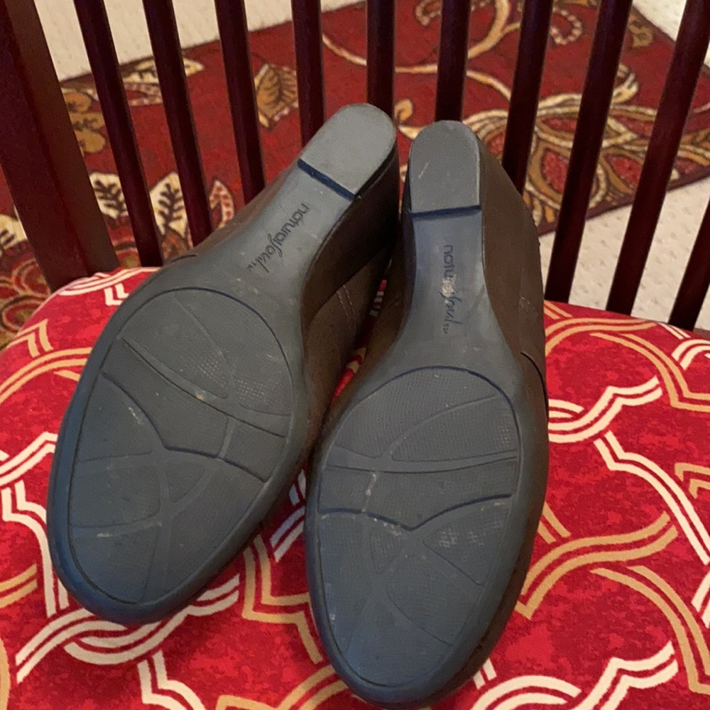 Shoes - Picture 11 of 12